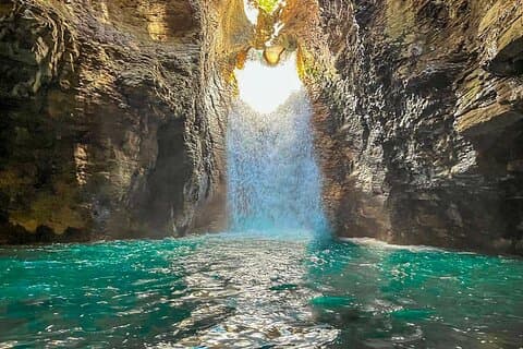 Scoperta delle cascate e avventura in zipline