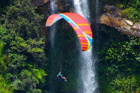 Guatape private tour (optional coffee speed boat paragliding...)