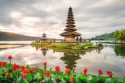 Heldagstur Bedugul-sightseeing og Tanah Lot-tempelet