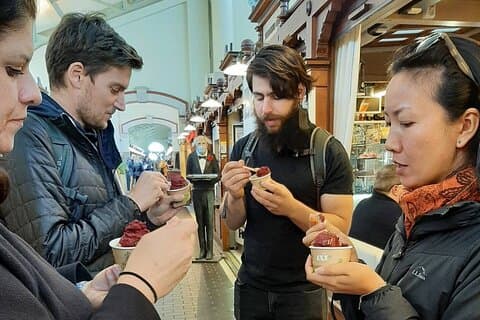 Visite de la VILLE avec dégustation de plats à Helsinki