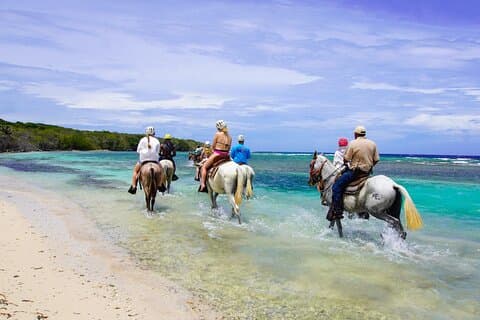 ATV-Safari und Reitabenteuer in der Mahogany Bay
