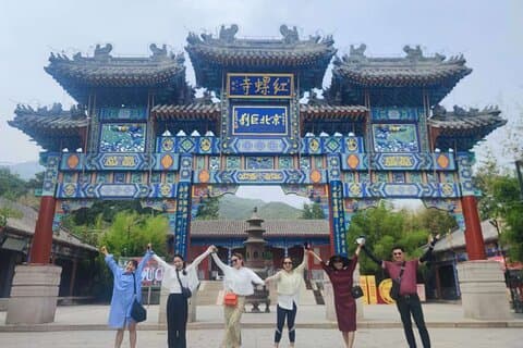 慕田峪長城と紅羅寺へのオールインクルーシブ 1 日ツアー