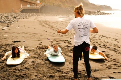 Surflessen van 2 uur geschikt voor alle leeftijden