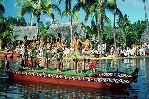Pearl Harbor, Dole Plantation, Polynesian Center från Waikiki