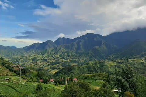 One day Trekking in Sapa and Muong Hoa Valley with local guide