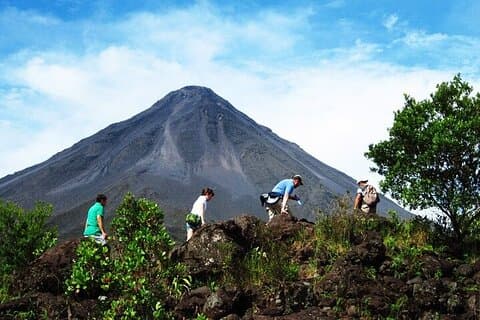 Excursão pela floresta tropical e história natural do Vulcão Arenal