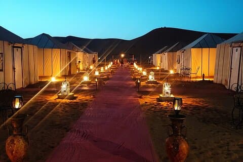 Viaggio privato di 8 giorni da Casablanca alle dune di Merzouga, giro in cammello