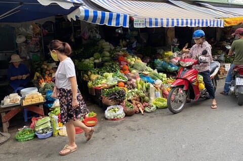 Vietnamesisk kulinarisk fordybelse: Lokalt marked og hjemmelavet mad