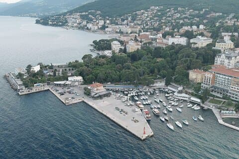 Excursão autoguiada privada de dia inteiro de Zagreb a Opatija