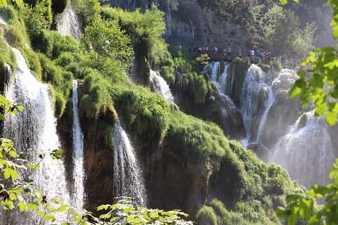 Excursão privada de dia inteiro ao Parque Nacional dos Lagos Plitvice na Croácia