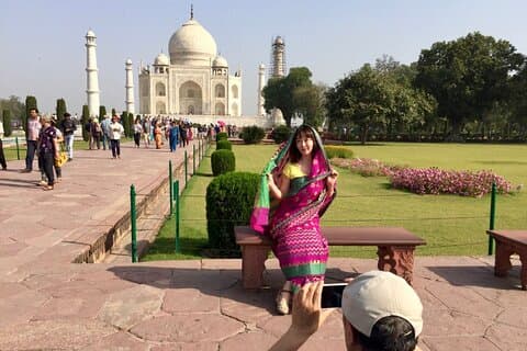 Fra Delhi: Privat Taj Mahal-tur med Kachhpura Village Walk