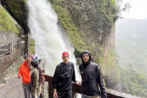 Dagtocht door Baños: Watervallenroute & Boomhut in Ecuador