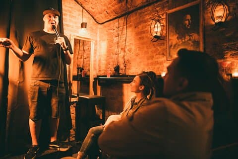 Torsdag aften Stand Up komedie på Kontakt Bar
