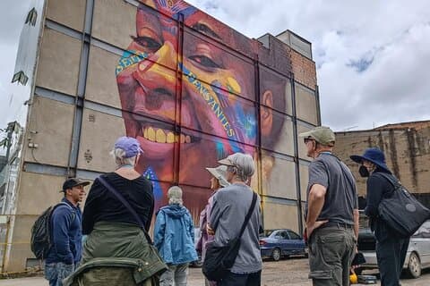 Walls of Wonder: Immersive Journey through Distrito Graffiti
