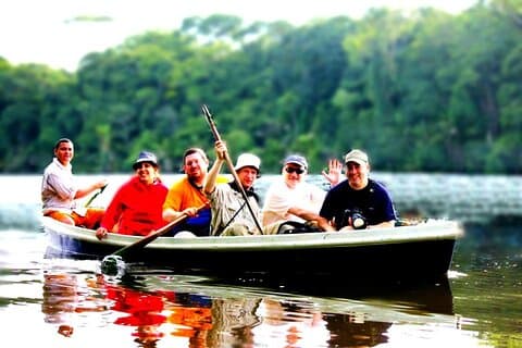 Canotaje y avistamiento de vida silvestre en los pequeños canales del Parque Tortuguero