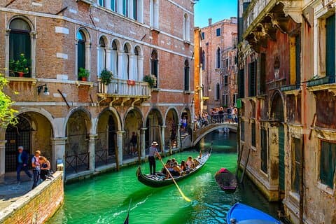 Autentiska Gondola Tour och exklusiva Venedig e-böcker