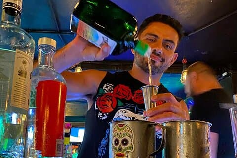 Mezcal vs. Tequila-Cocktail-Verkostung in einer Cantina
