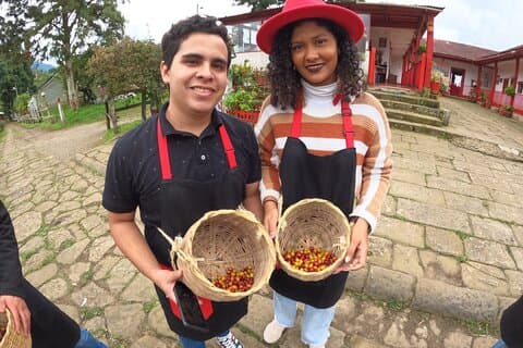 Café Farm Tour e degustação de cerveja ou um Choachí