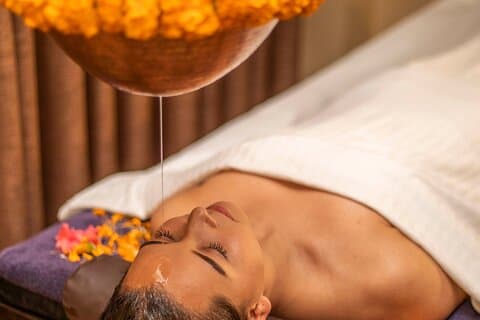 Expérience Spa Shirodhara et Guérison Sonore à Katmandou