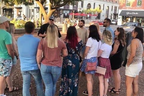 Sips n’ Spooks Haunted Pub Crawl, alle Getränke inklusive, inkl. Ticket