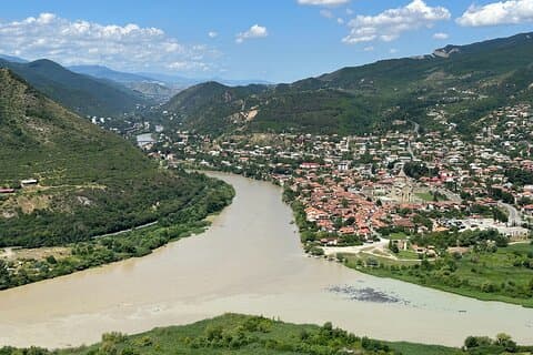 Majestic Kazbegi: Den ultimative dagstur fra Tbilisi