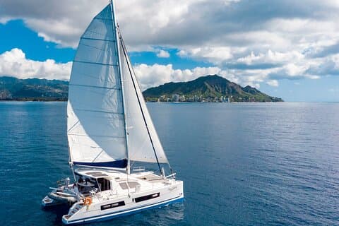 Catamarã de vela privada de luxo de 2 horas em Waikiki para 1-6 pessoas