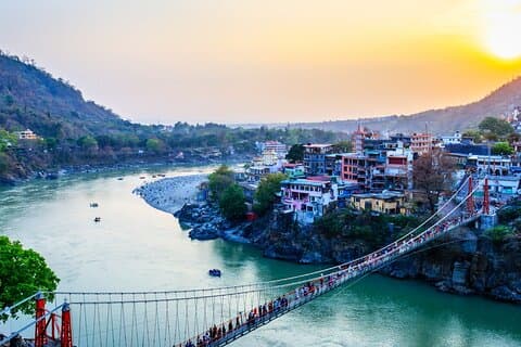 Verken Haridwar en Rishikesh tijdens een dagtour vanuit Delhi
