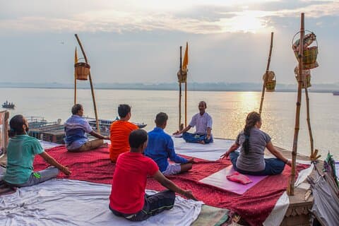 Expérience de yoga de 3 heures sur les Ghats à Varanasi