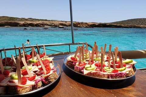 Ronde van Antiparos en Despotiko met traditionele boot