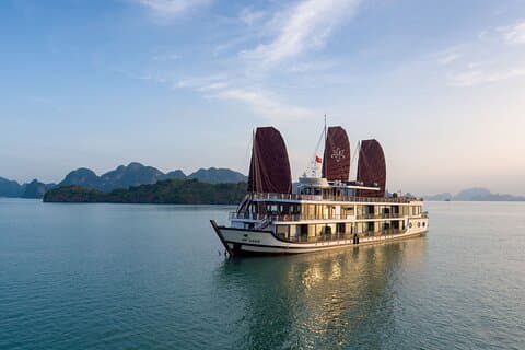Orchid Trendy Cruises 2 Days/1 Night 5 Star Allt ingår