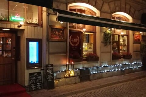 Charmen i Stockholms Gamla Stan med en smak av Vikings Mead