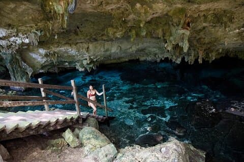 Verken Tulum en Dos Ojos Cenote met lunch en vervoer