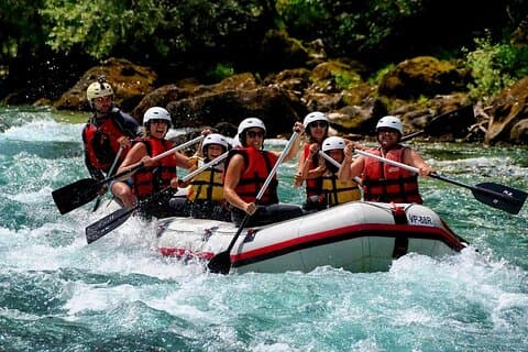 Giro in buggy di rafting sulle rapide ed esperienza con la zipline