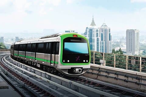 Tour privato della città di Bangalore di un'intera giornata in treno della metropolitana