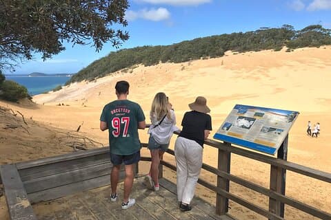 Excursión privada a Rainbow Beach con almuerzo, Carlo Sandblow y Cooloola