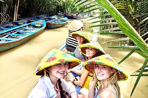 Excursão de dia inteiro ao Delta do Mekong com passeio de barco Sampan e almoço