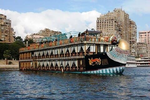 Nile Dinner Cruise i Kairo med Belly Dancing og Hotel Transfer