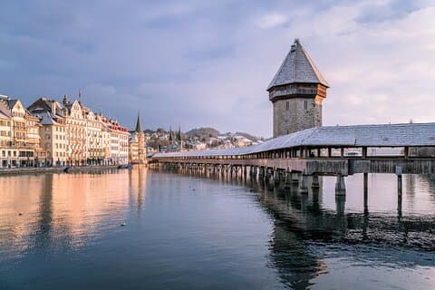 Excursion d'une journée en petit groupe à Lucerne avec croisière en yacht Saphir en option