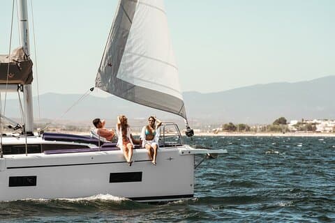 Private 7Hour Guided Sailboat Yacht Cruise Tour in Algarve