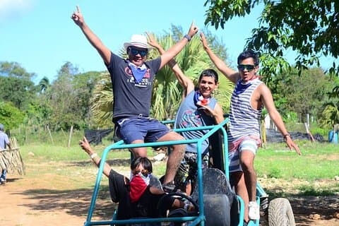 Senti l'adrenalina nel nostro tour in buggy
