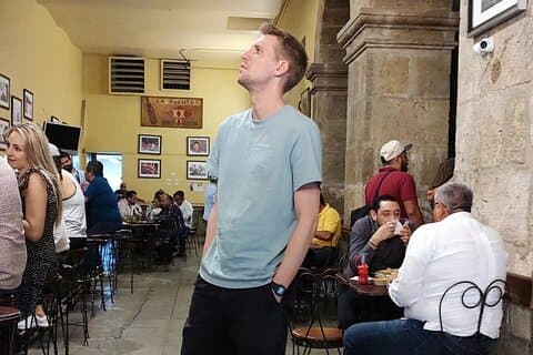 Passeio noturno privado pelas Cantinas de Guadalajara
