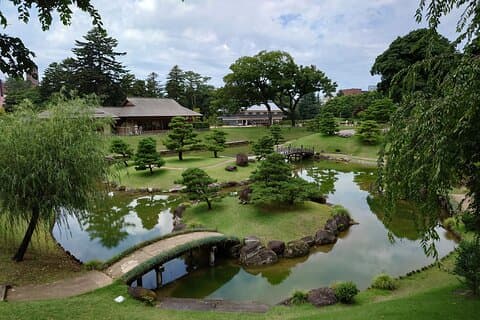 Excursão de dia inteiro saindo de Kanazawa: Samurai, Matcha, Jardins e Gueixa