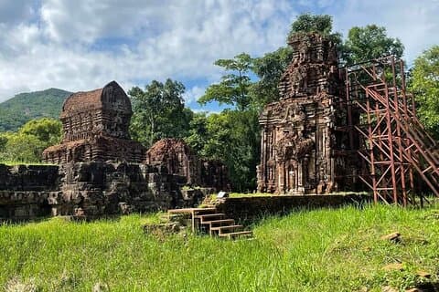 Private Roundtrip Transfer to My Son Sanctuary - Unessco Site & Marble Mountain