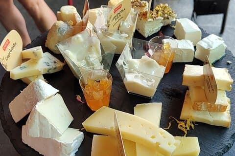 Bike Tour at Lake Como with Cheese Experience