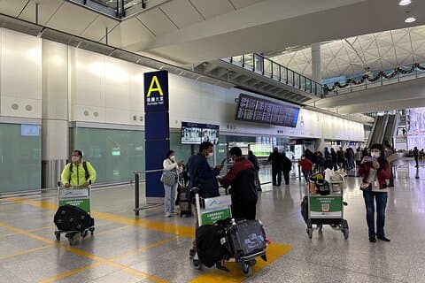 Hong Kong Private Arrival Transfer Driver Meet and Greet: Airport to Hotel