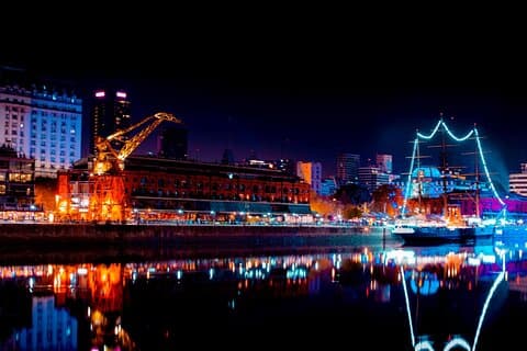 Buenos Aires por la noche Tour privado con espectáculo de tango
