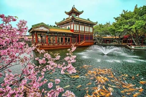 Shawan Old Town and Baomo Garden Private Day Tour in Guangzhou