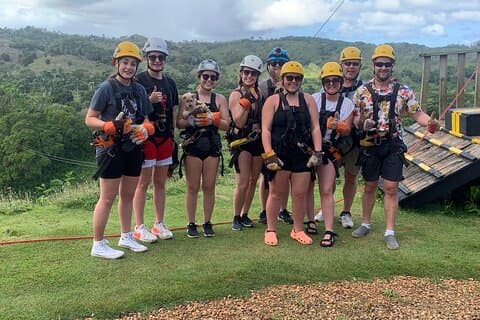 Zipline met 7 waterval