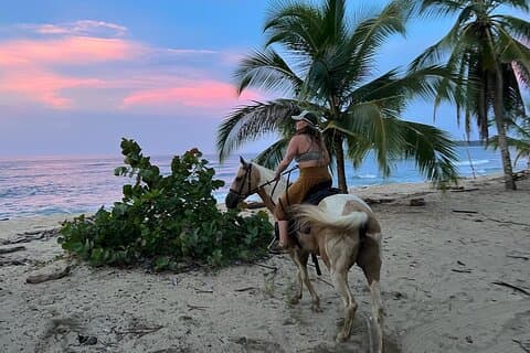 2 timmars strandridning i Puerto Viejo
