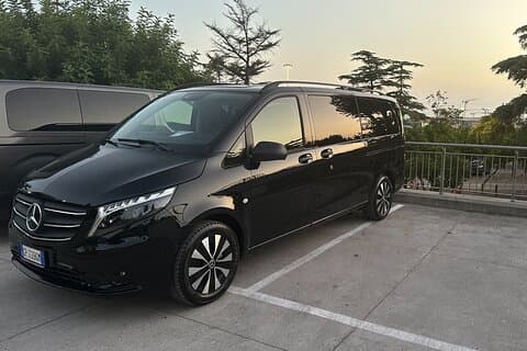 Traslado privado desde Positano a Nápoles